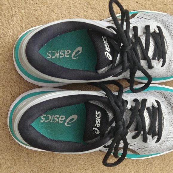 ASICS Gel-Kayano 24 Running Shoes - Picture 6 of 12